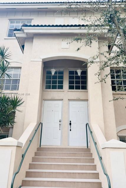 5610 NW 114th Pl # 205