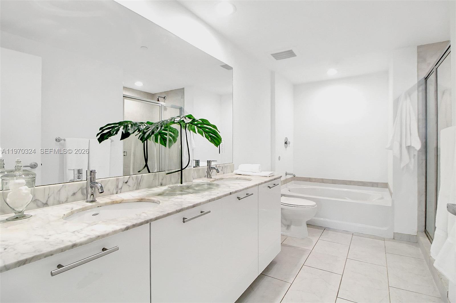 951 Brickell Ave # 505