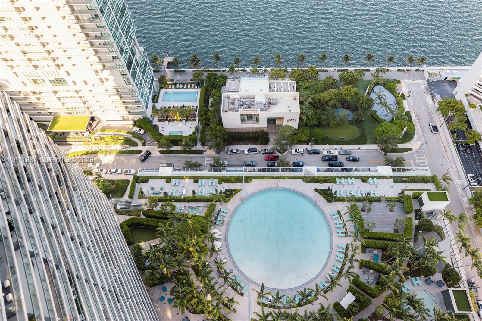 480 NE 31st St # 3407