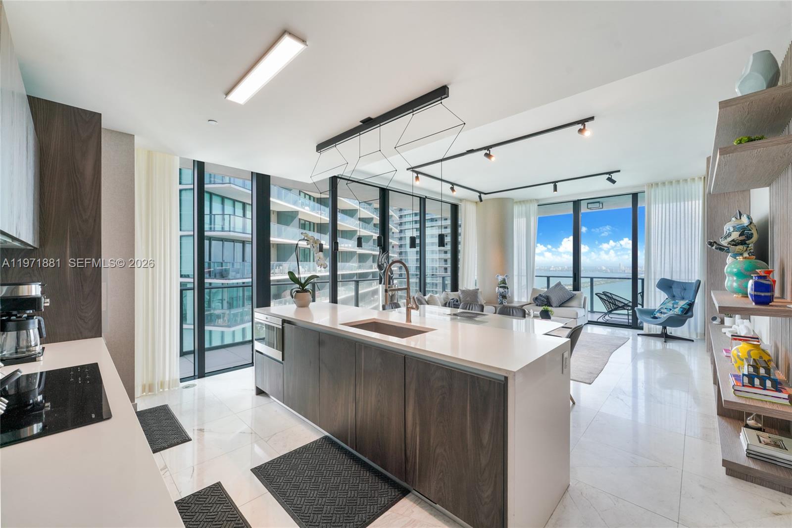 480 NE 31st St # 3407