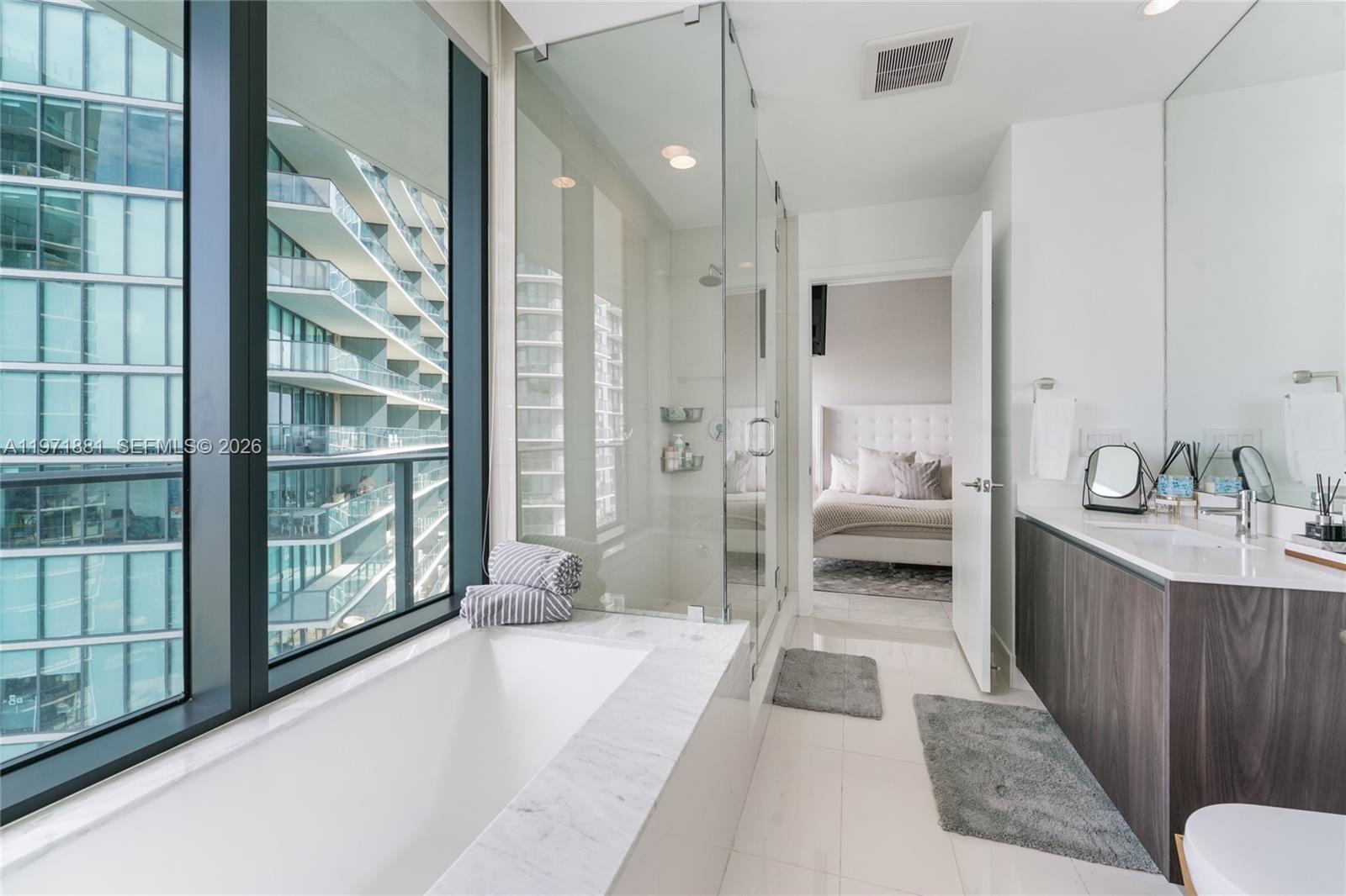 480 NE 31st St # 3407