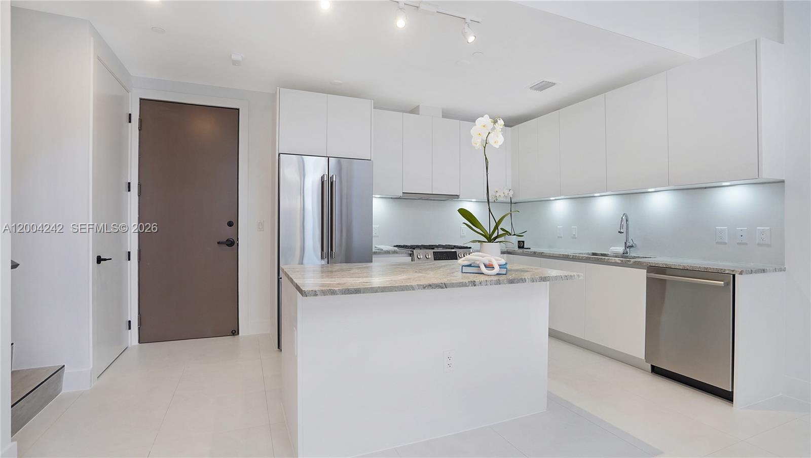 3034 Oak Ave # 2 Unit: TH-2