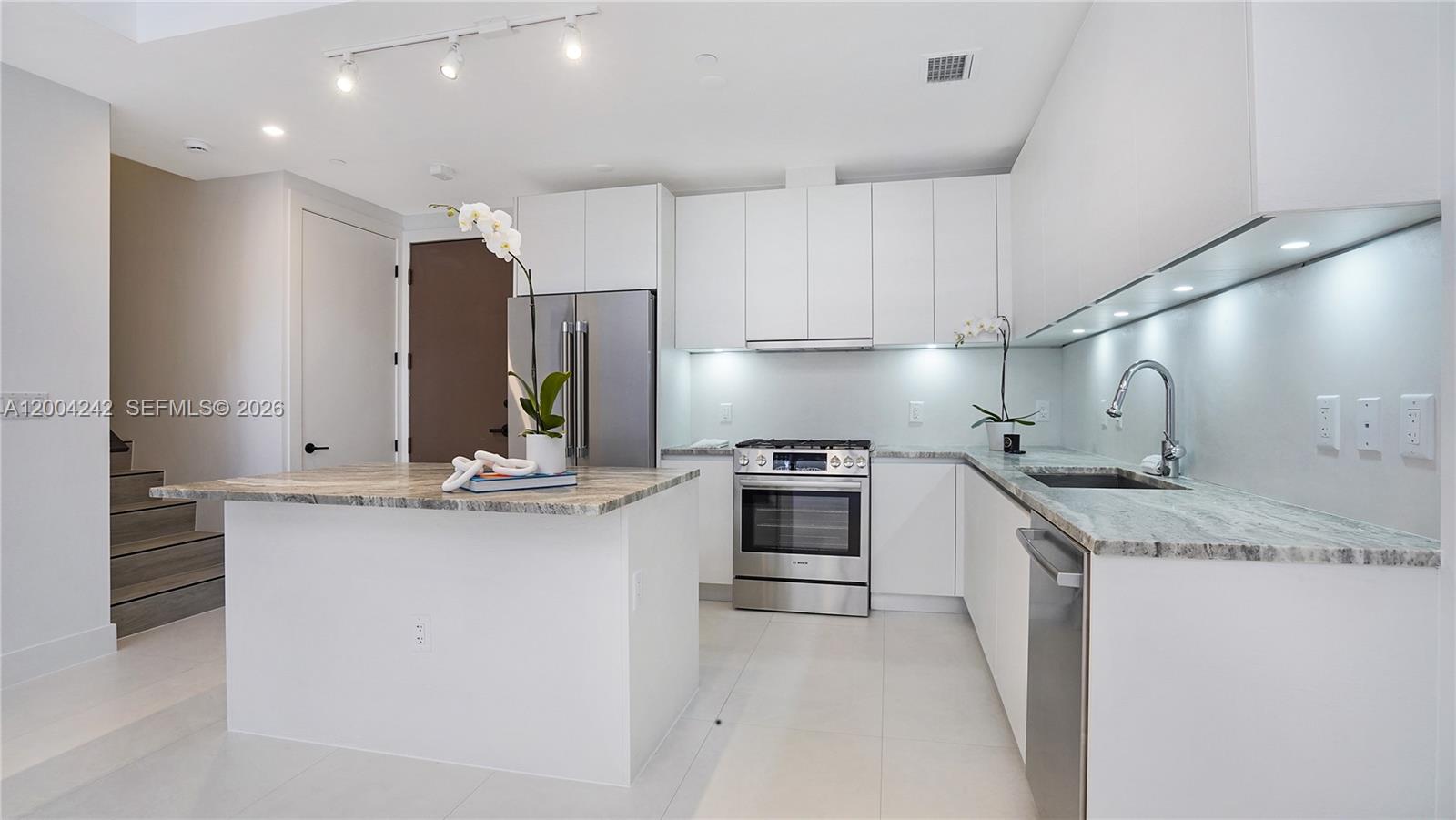 3034 Oak Ave # 2 Unit: TH-2