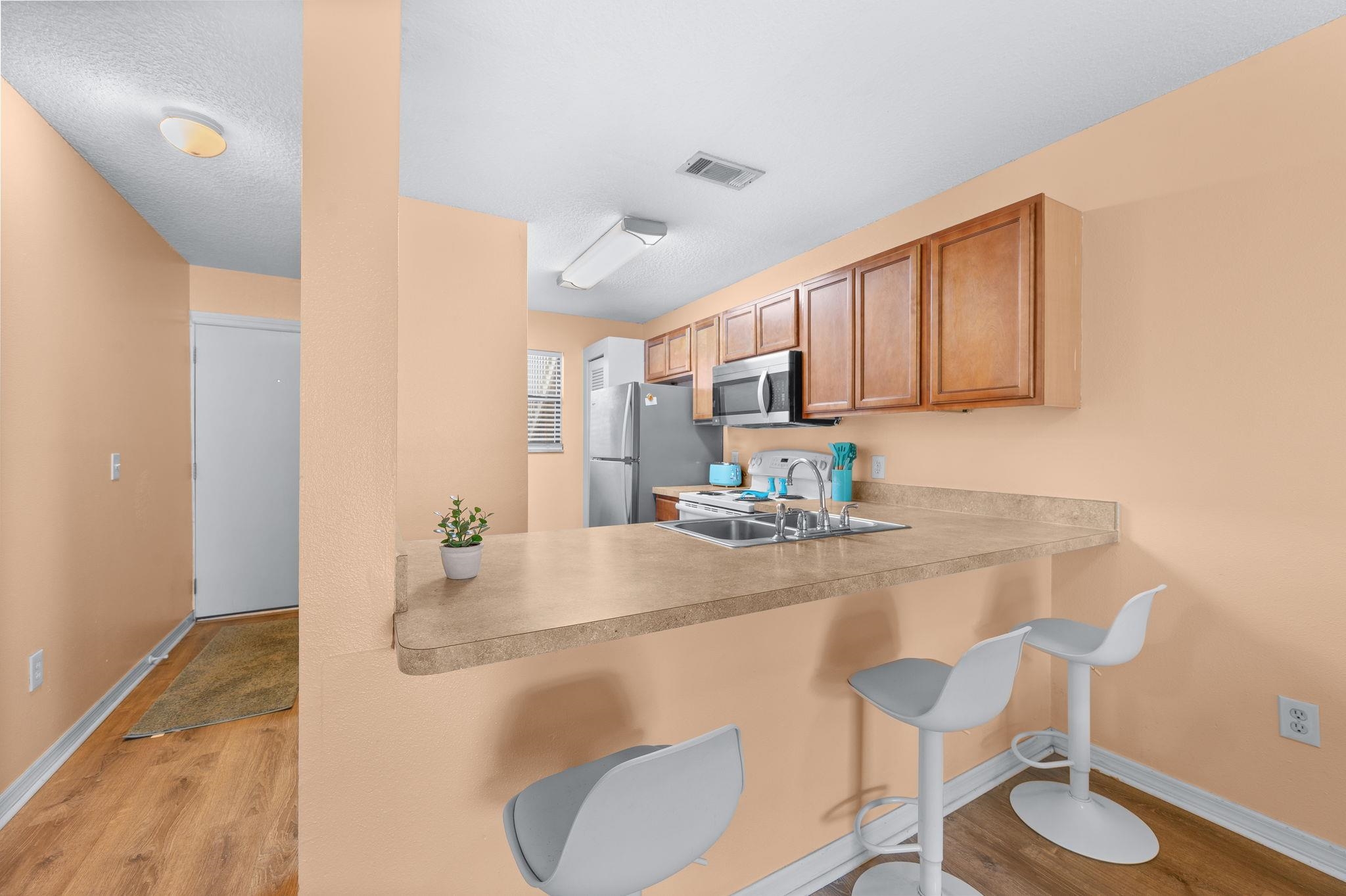 700 W Pope Rd Unit: M103