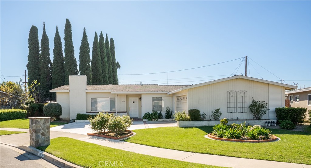 1672 Kenneth Drive