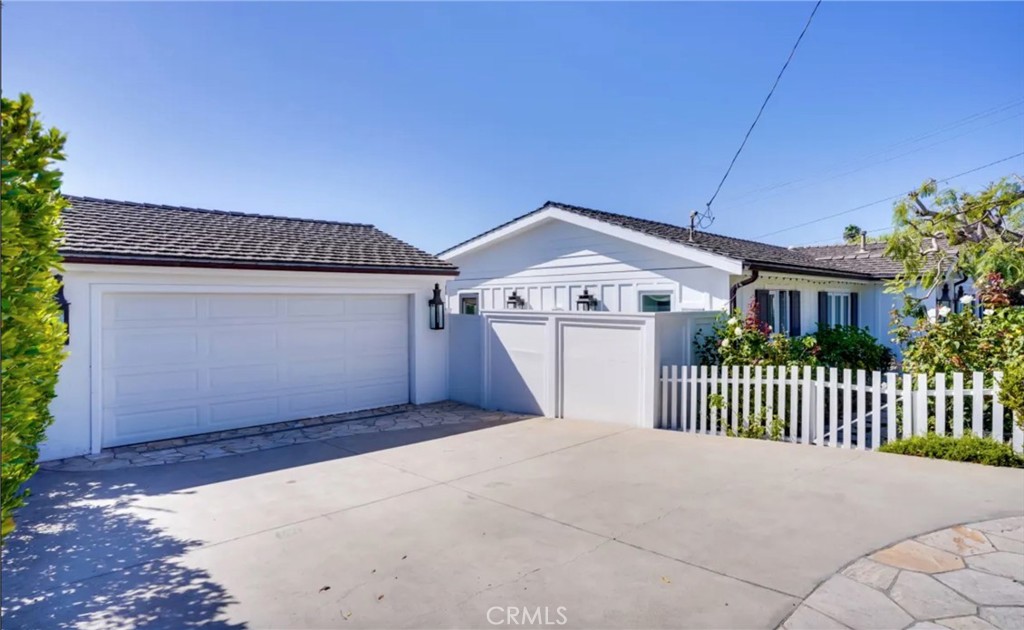 1125 Temple Terrace