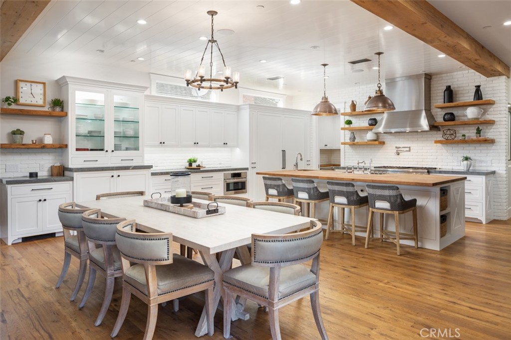 2015 Leeward Lane