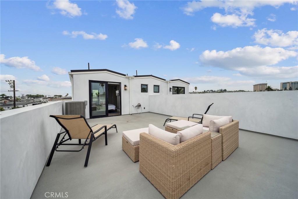 506 Clubhouse Avenue