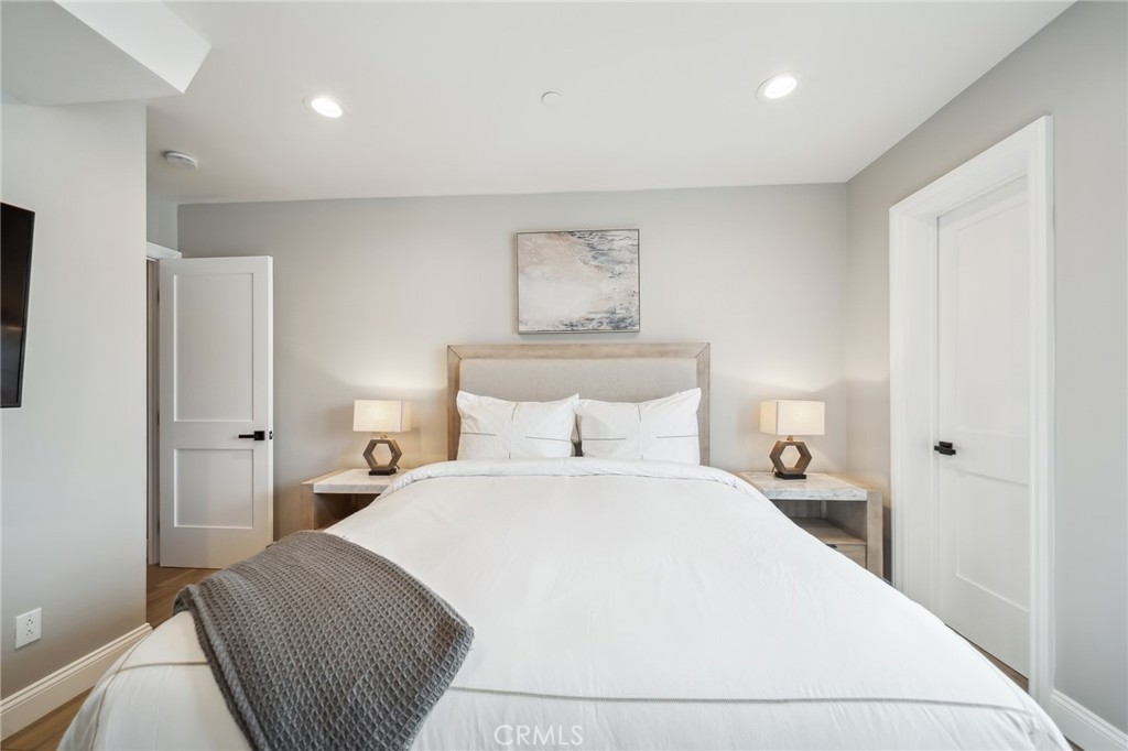 506 Clubhouse Avenue