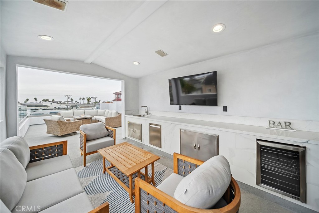 506 Clubhouse Avenue