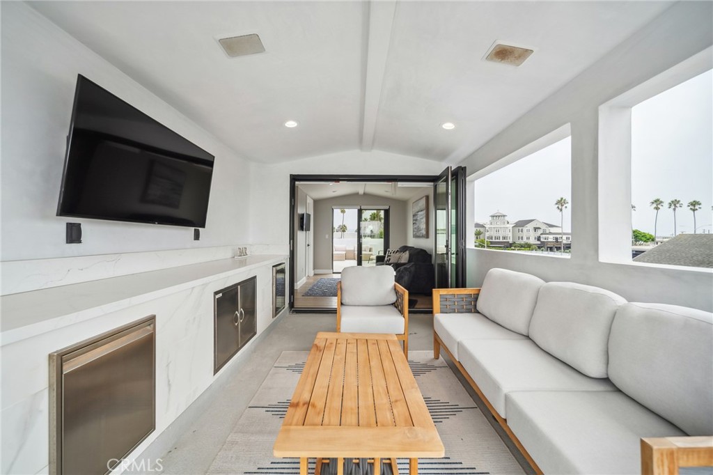 506 Clubhouse Avenue