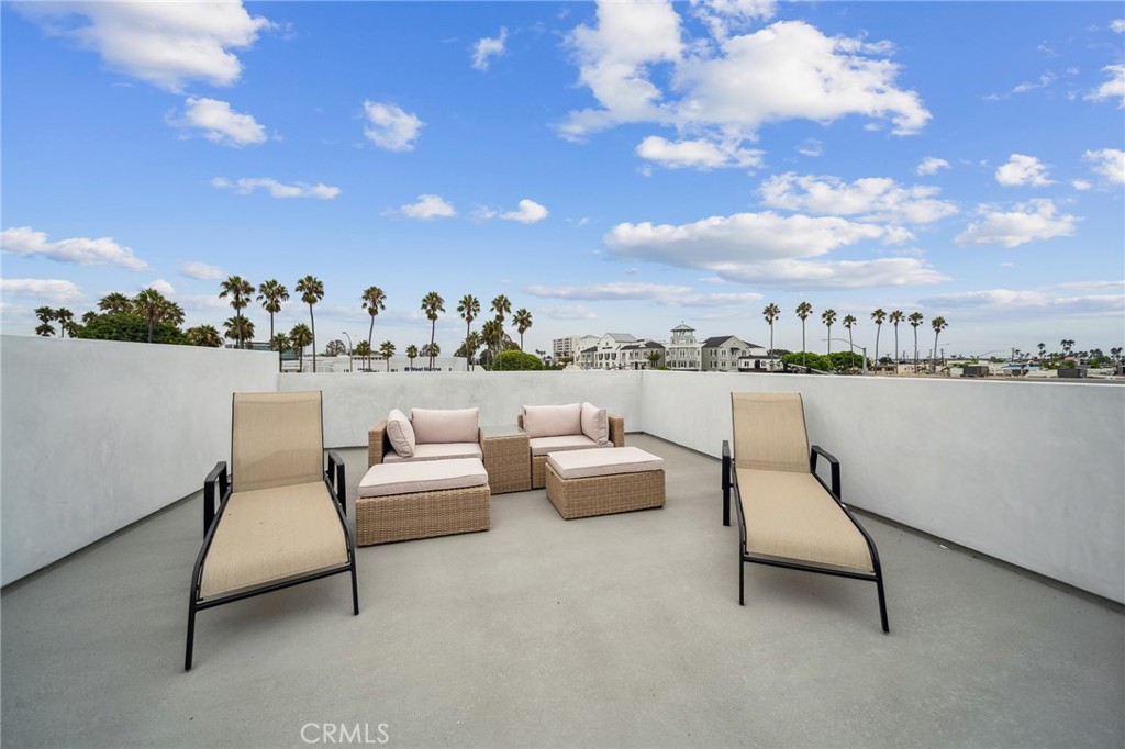 506 Clubhouse Avenue