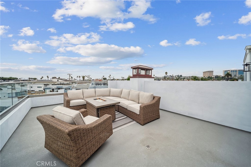 506 Clubhouse Avenue