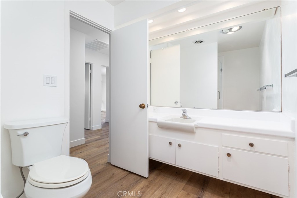 1007 White Sails Way