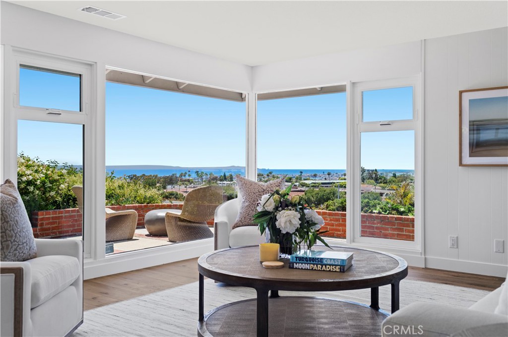 1007 White Sails Way