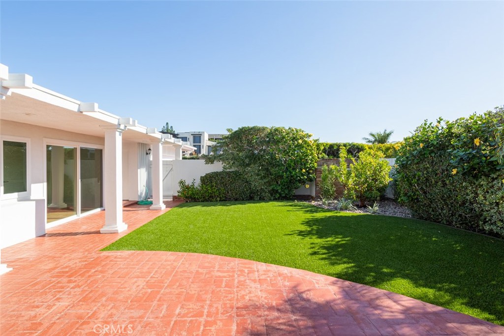 1007 White Sails Way