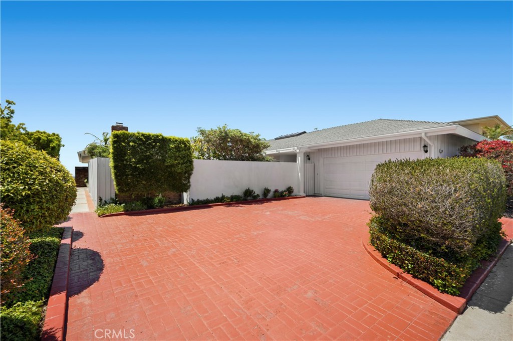 1007 White Sails Way