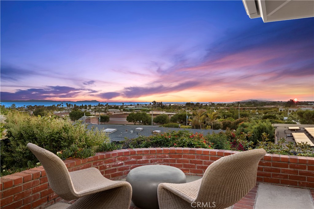 1007 White Sails Way