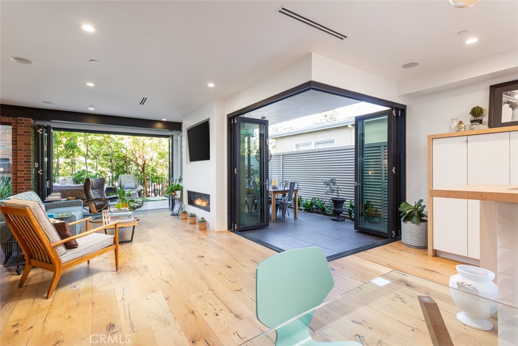 424 Larkspur Avenue