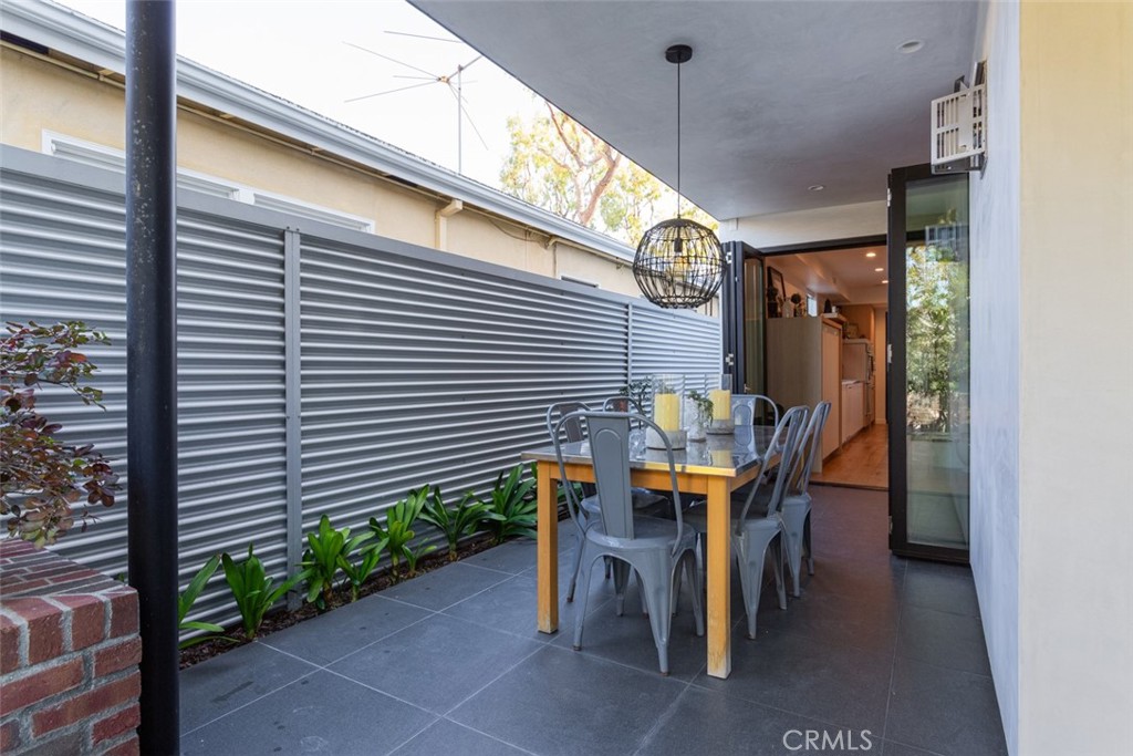 424 Larkspur Avenue