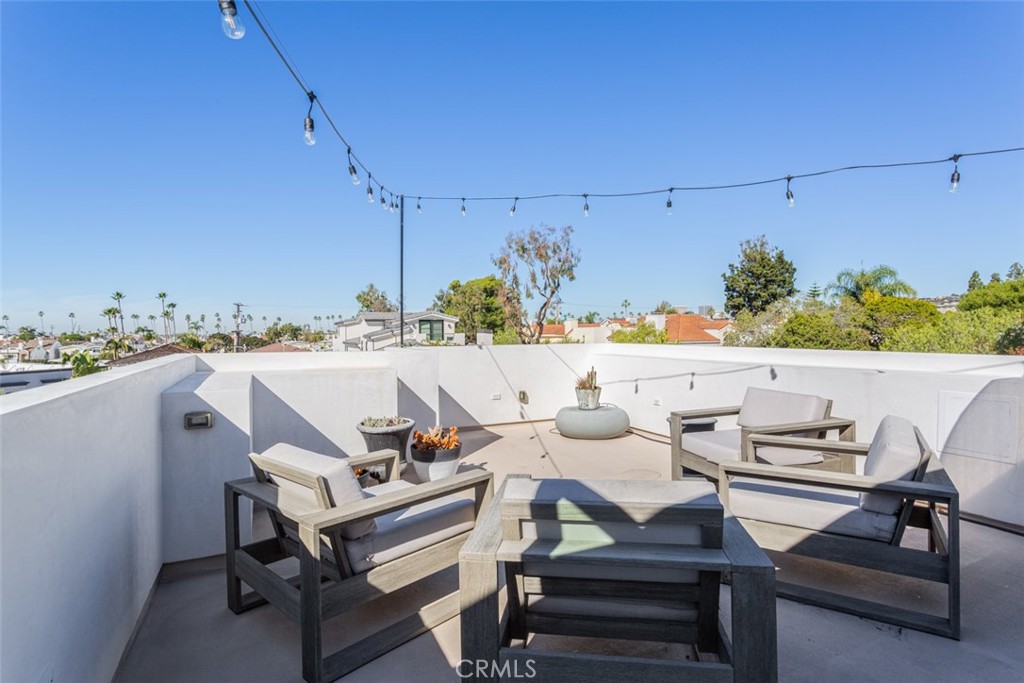 424 Larkspur Avenue