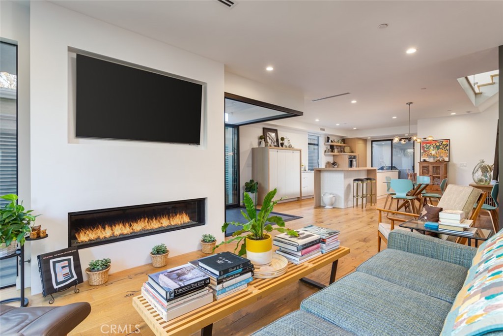 424 Larkspur Avenue
