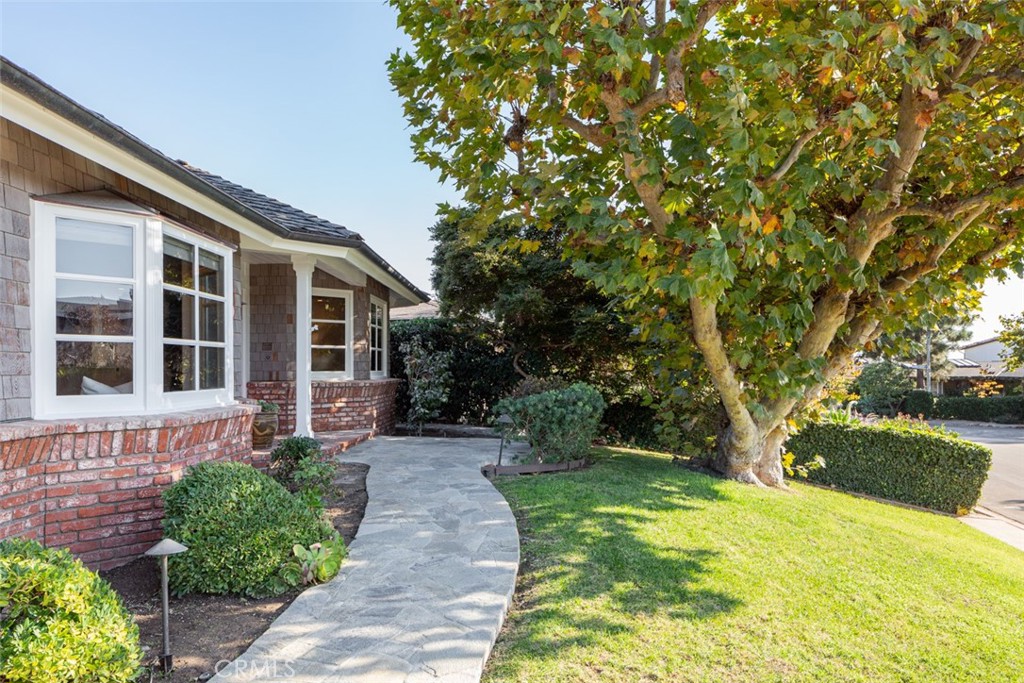 327 Driftwood Road