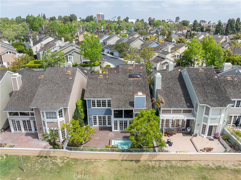 6036 Avenida de Castillo