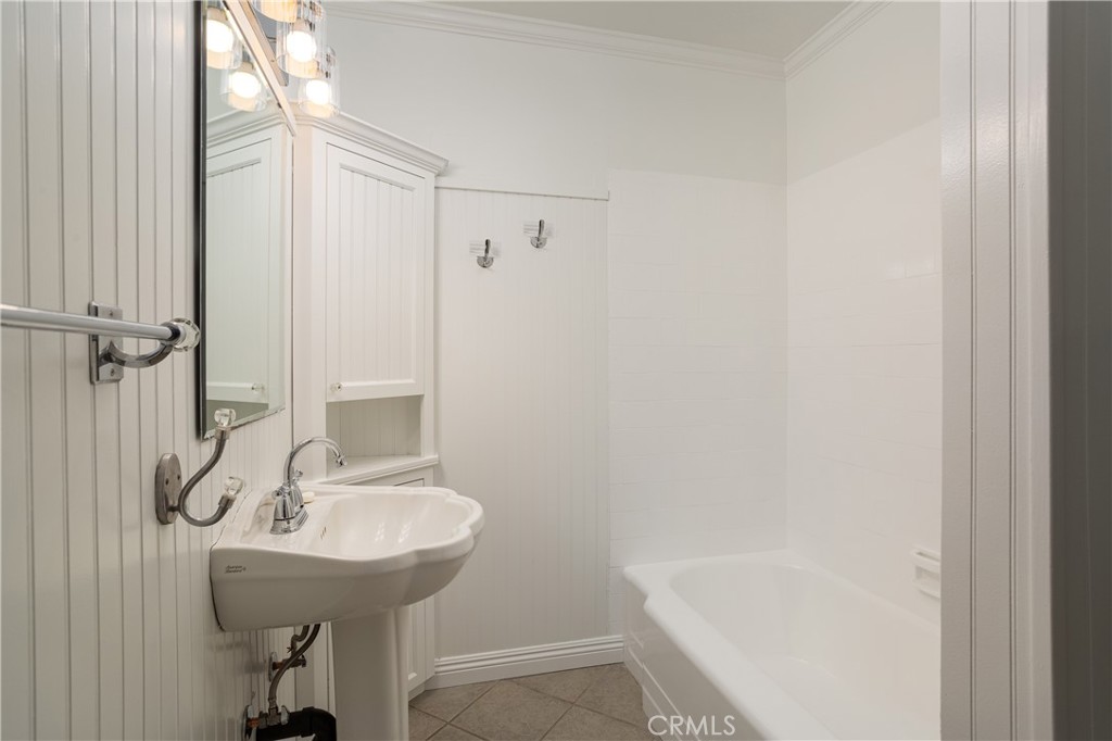 2662 Riverside Drive