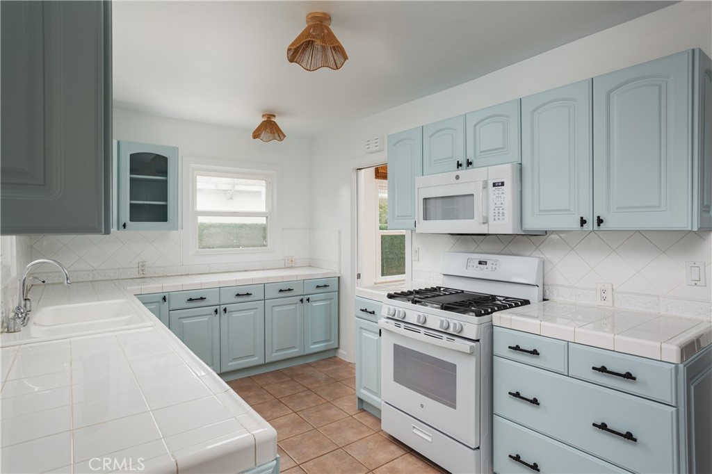 2662 Riverside Drive