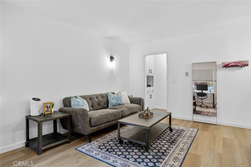901 Linden Avenue 8