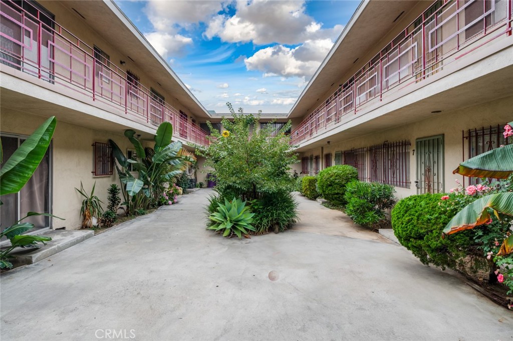 901 Linden Avenue 8