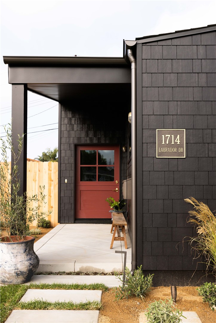 1714 Labrador Drive