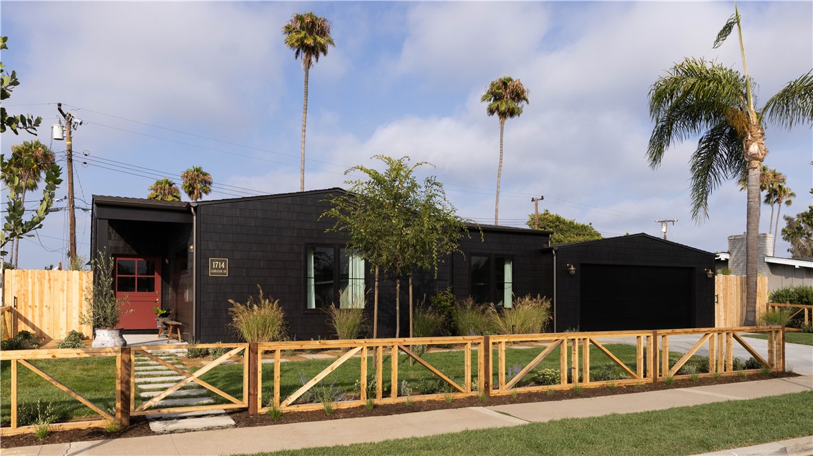 1714 Labrador Drive