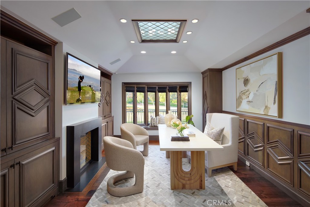 2 Royal Saint George Road