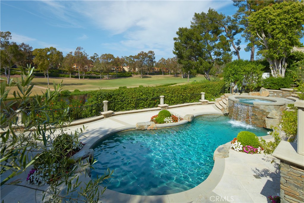 2 Royal Saint George Road