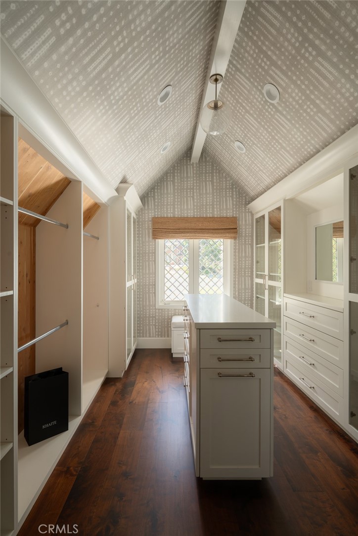 2 Royal Saint George Road