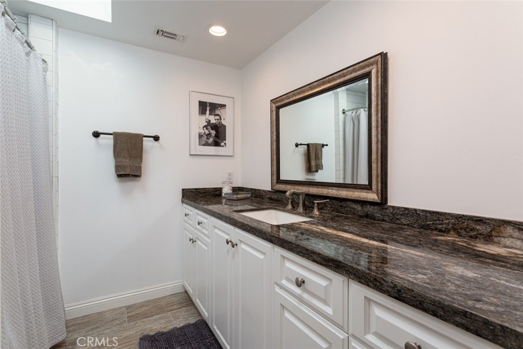 2043 N Capella Court