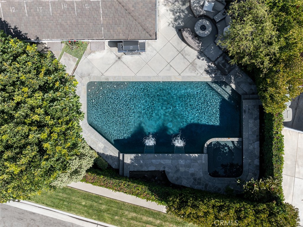 2043 N Capella Court