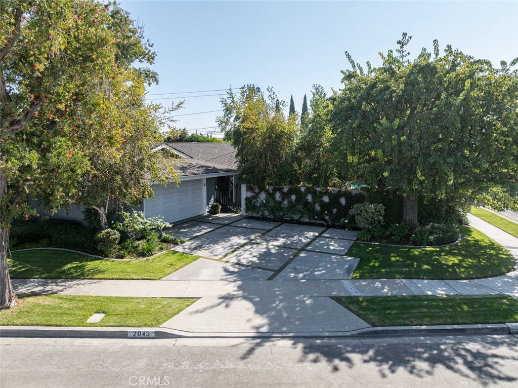 2043 N Capella Court