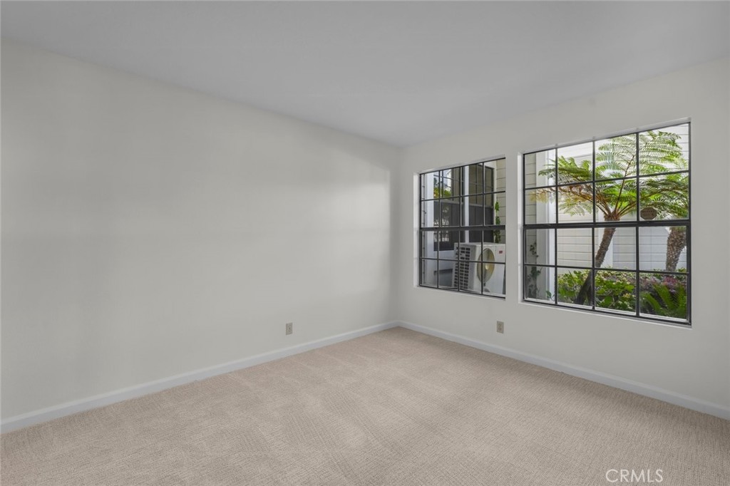 981 Bayside Cove 405