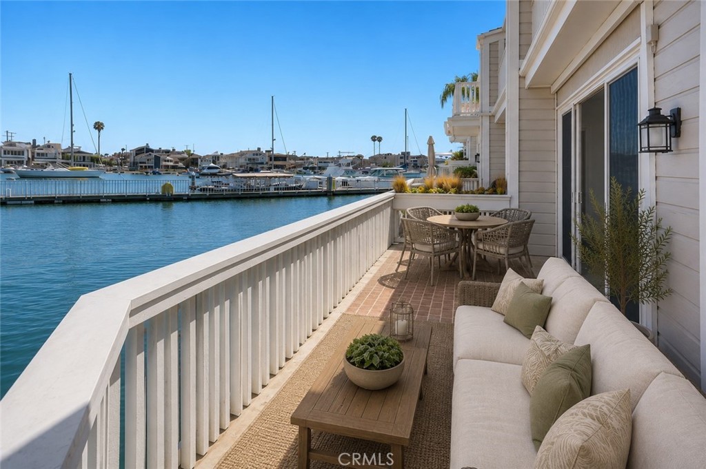 981 Bayside Cove 405