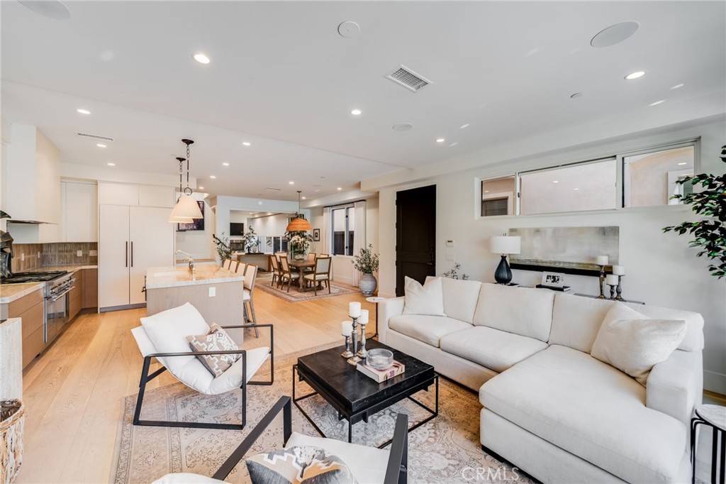 428 Fernleaf Avenue