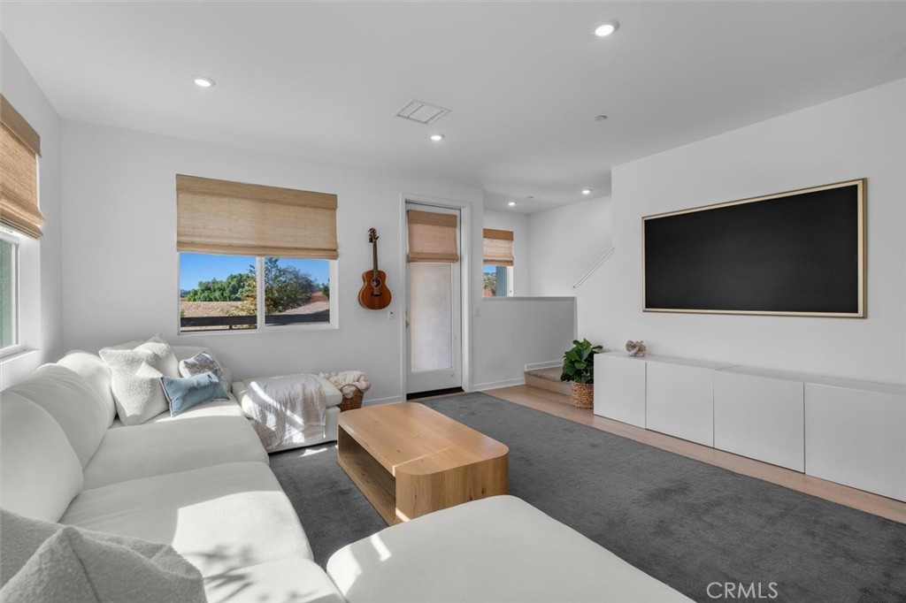 32053 Paseo Vienta
