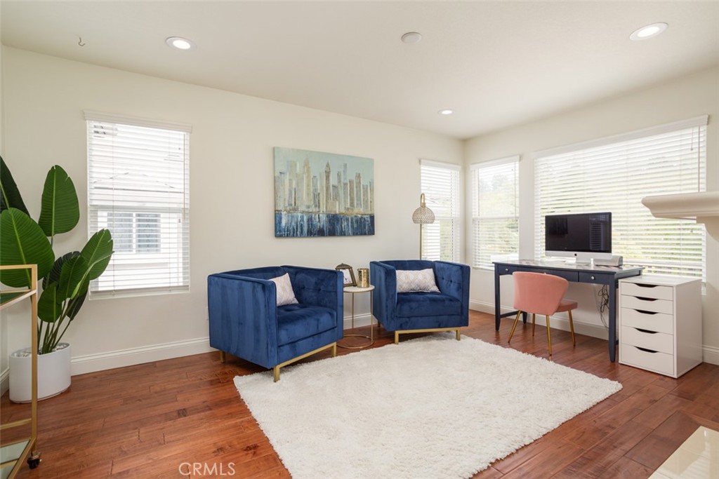 8 Hubbard Way