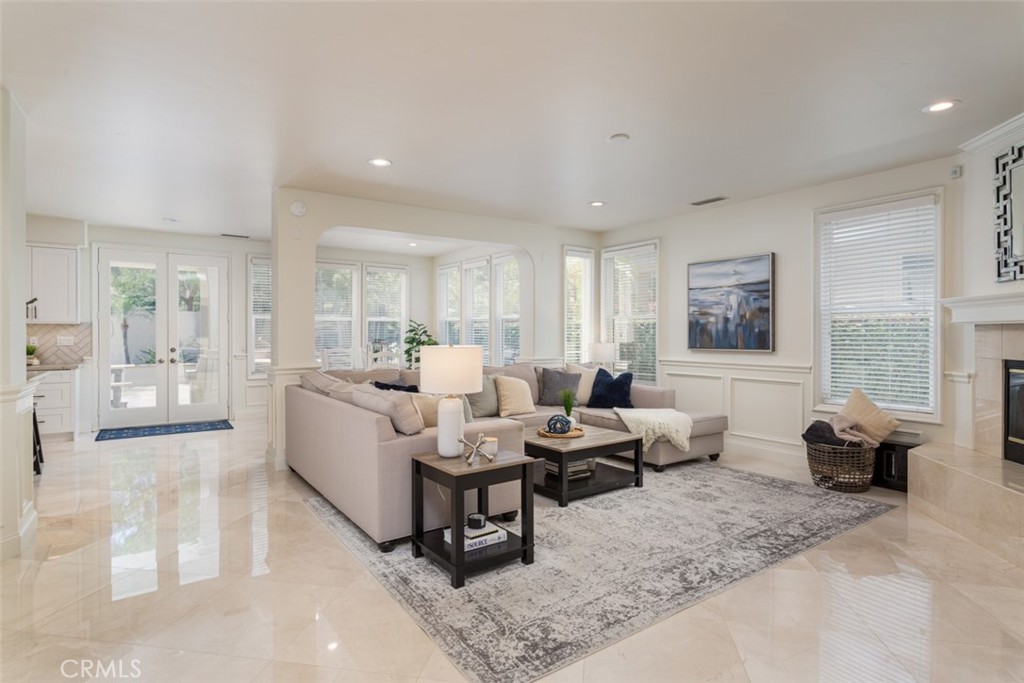 8 Hubbard Way