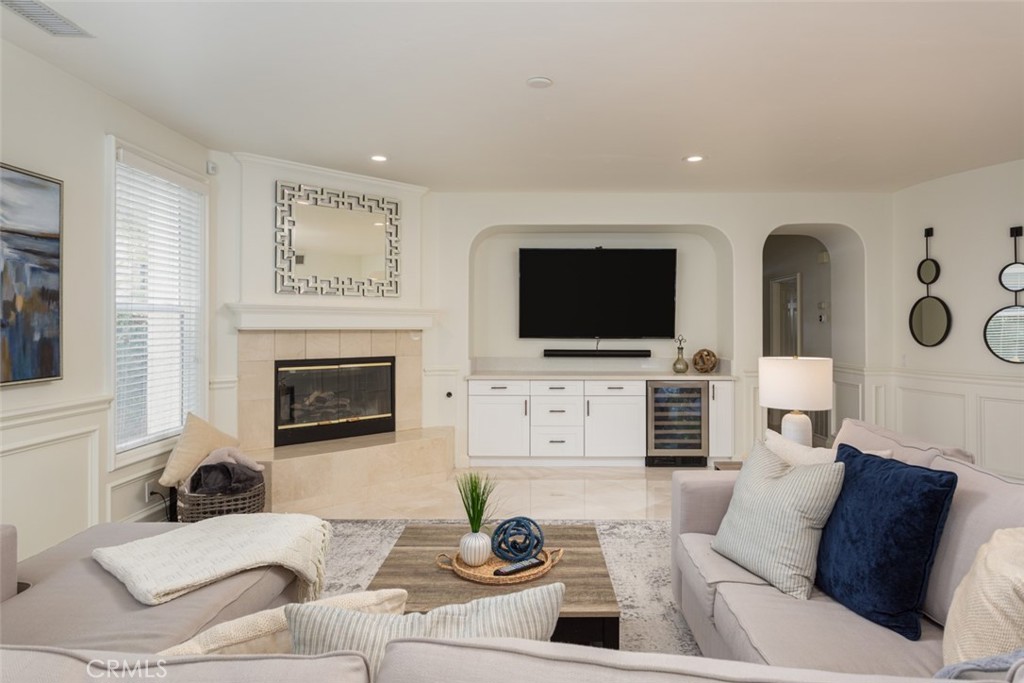 8 Hubbard Way
