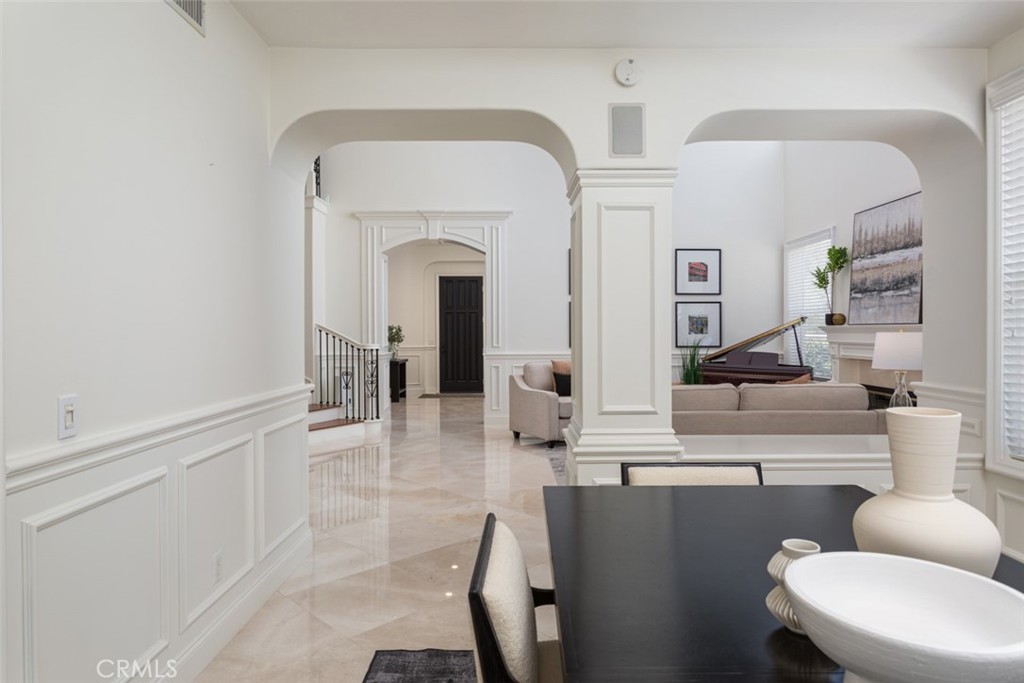 8 Hubbard Way