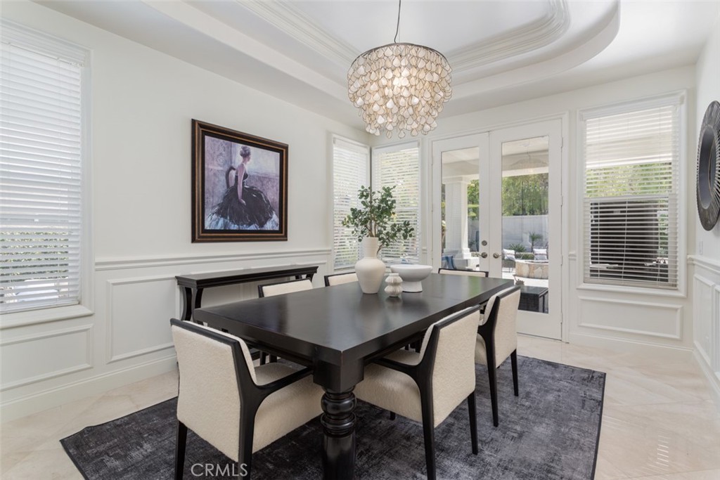 8 Hubbard Way