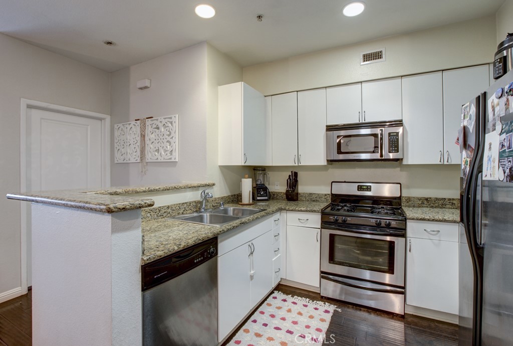 1801 E Katella Avenue 1048